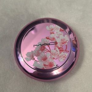 MAC PETTALLIC Metallic extra dimension Skinfinish